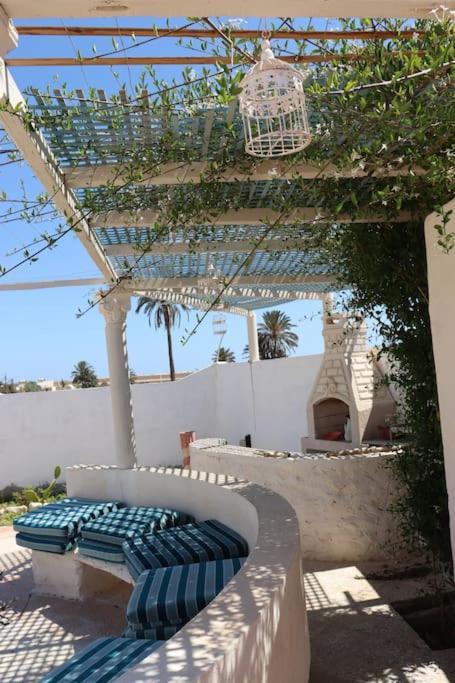 El GuecheineVill La Reine Jerba Avec Piscine别墅 外观 照片