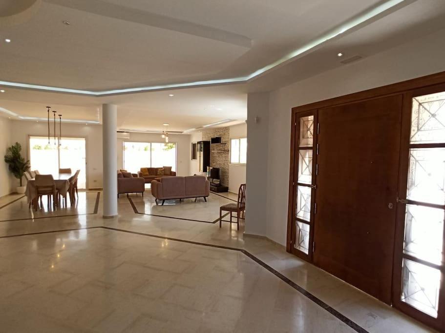El GuecheineVill La Reine Jerba Avec Piscine别墅 外观 照片